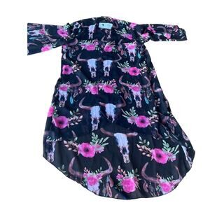 Lucky & Blessed long black western theme open front cover up, women's size M